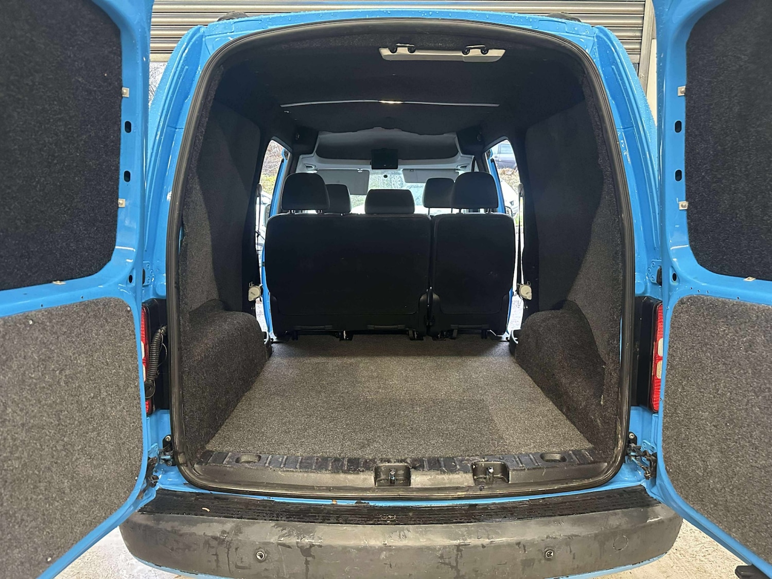 Used Volkswagen Caddy Maxi 2011 for sale - 76879389: Photo 17