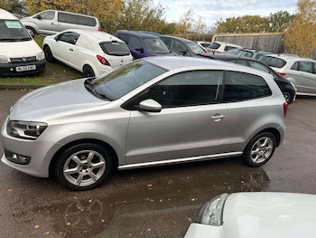 Used Volkswagen Polo 2011 for sale - 76497681: Photo