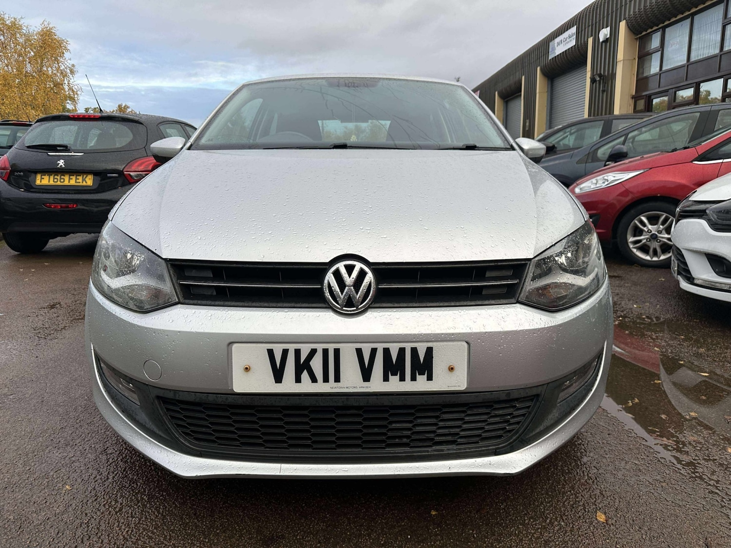 Used Volkswagen Polo 2011 for sale - 76497681: Photo 4