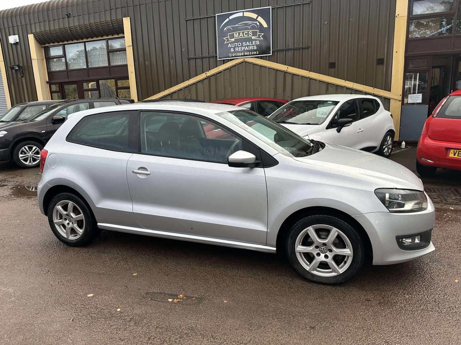 Used Volkswagen Polo 2011 for sale - 76497681: Photo 5