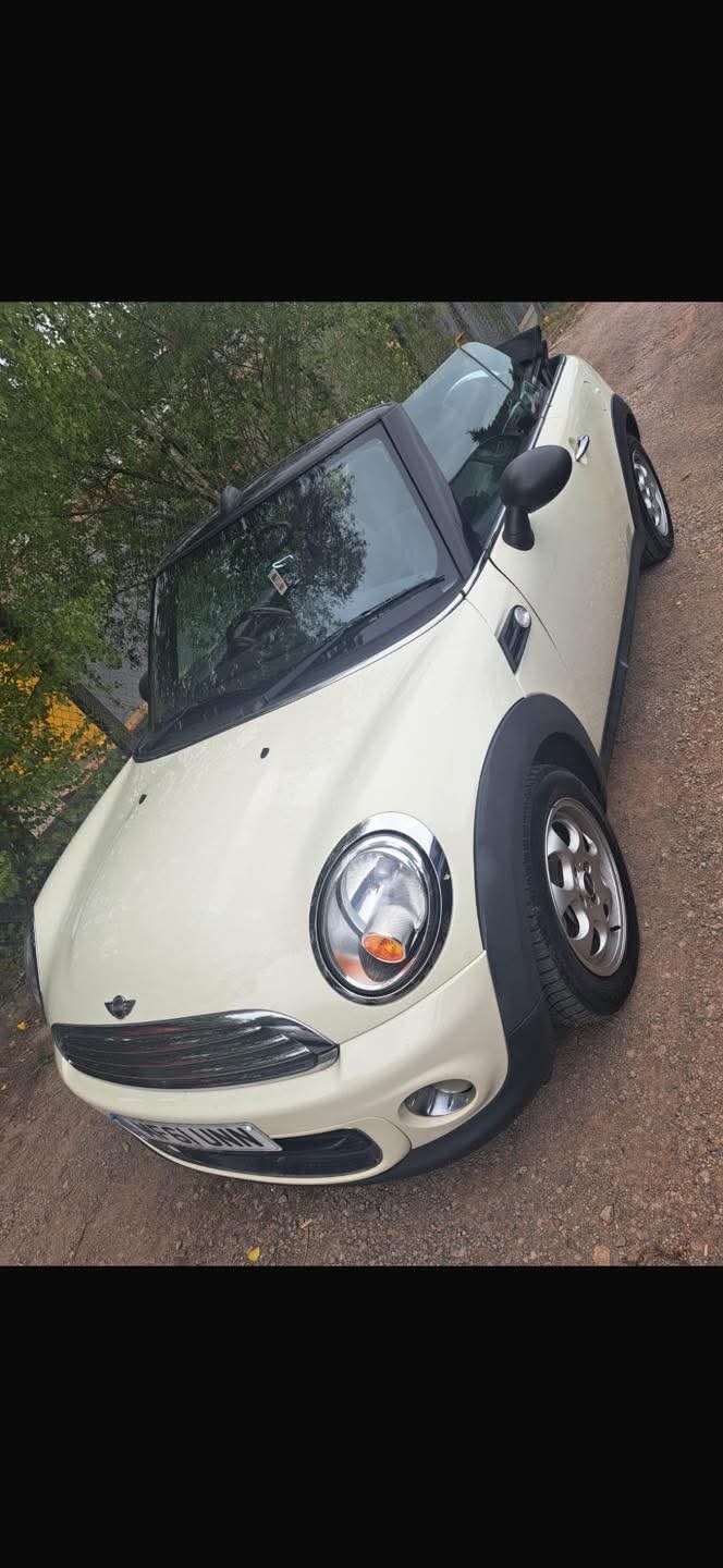 Used MINI Convertible 2011 for sale - 76037109: Photo 12