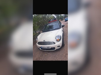Used MINI Convertible 2011 for sale - 76037109: Photo