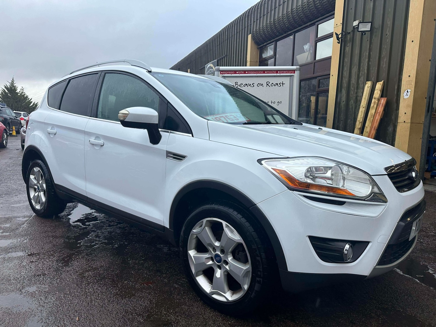 Used Ford Kuga 2011 for sale - 77245401: Photo 2