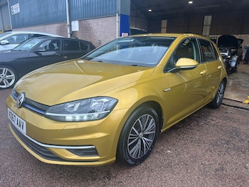 Used Volkswagen Golf 2018 for sale - 77701894: Photo