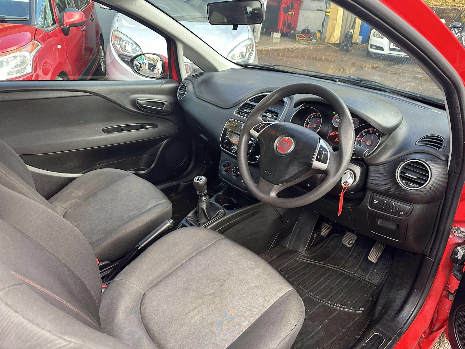 Used Fiat Punto 2014 for sale - 76583443: Photo 9