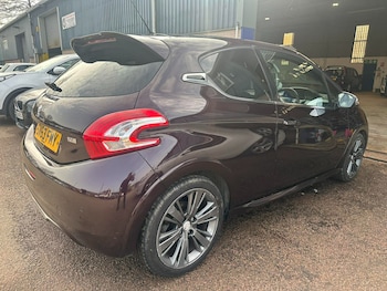 Used Peugeot 208 2013 for sale - 77803133: Photo