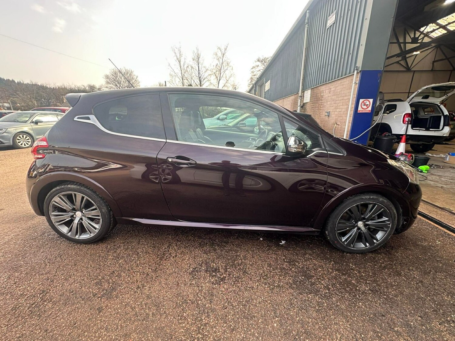 Used Peugeot 208 2013 for sale - 77803133: Photo 9