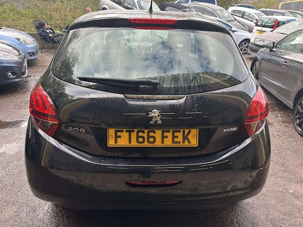 Used Peugeot 208 2017 for sale - 76279191: Photo 4