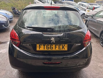 Used Peugeot 208 2017 for sale - 76279191: Photo