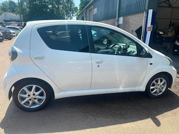 Used Toyota AYGO 2013 for sale - 79136905: Photo