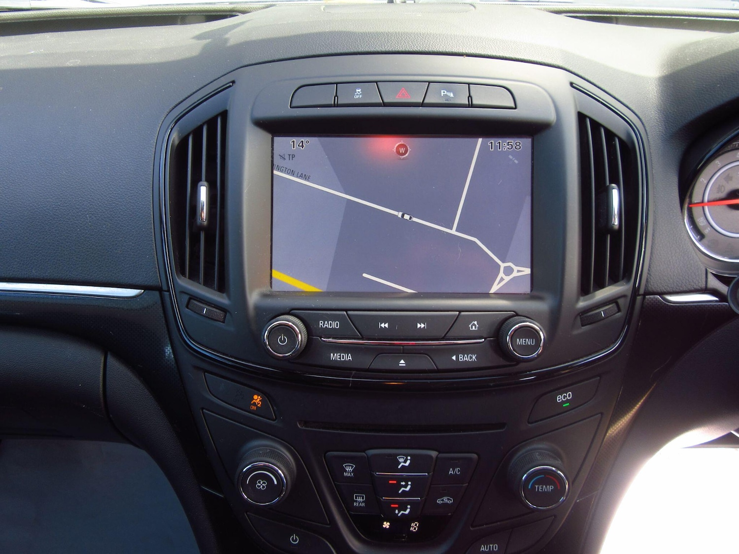 Used Vauxhall Insignia 2015 for sale - 77574988: Photo 12