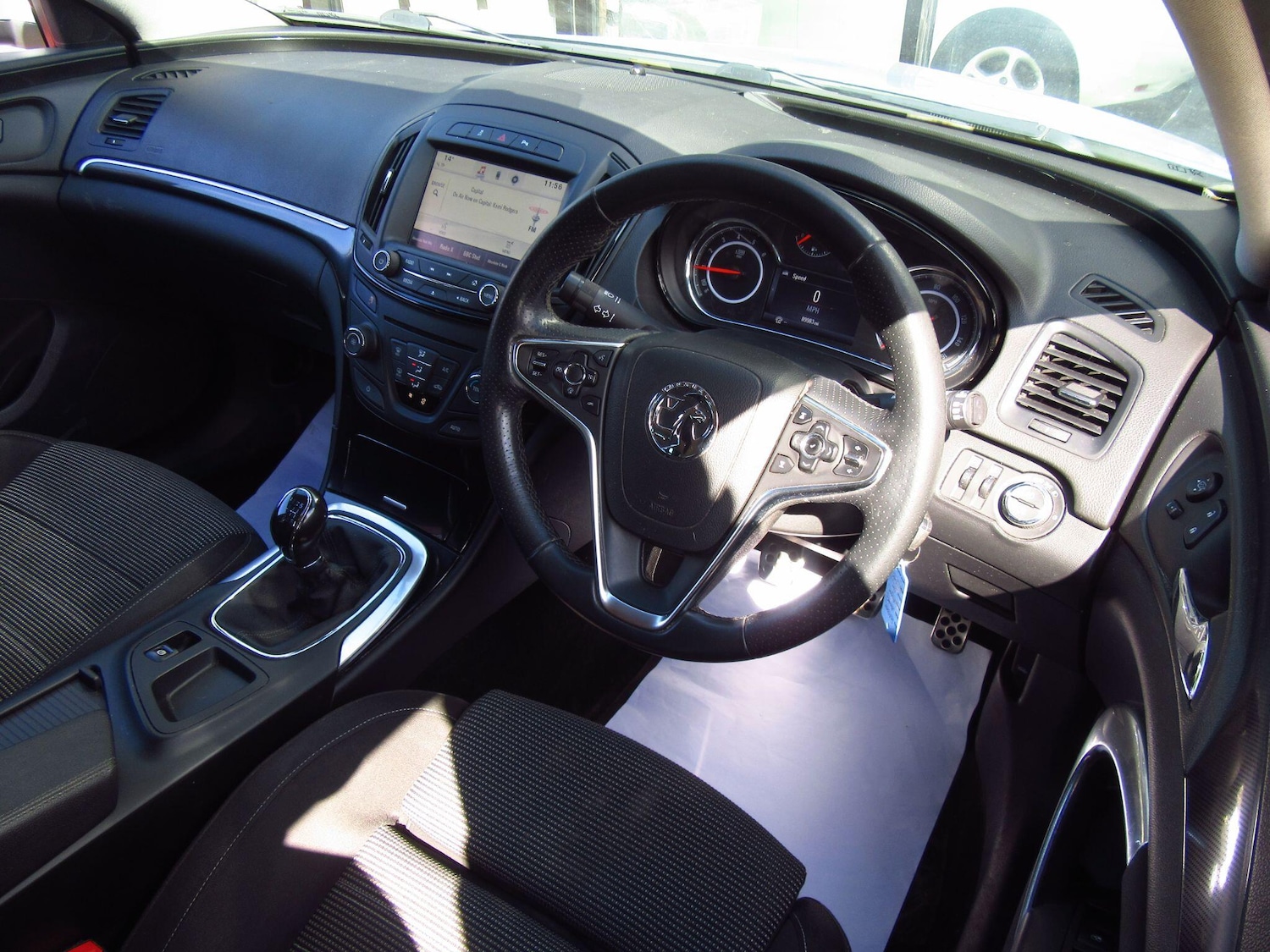 Used Vauxhall Insignia 2015 for sale - 77574988: Photo 6