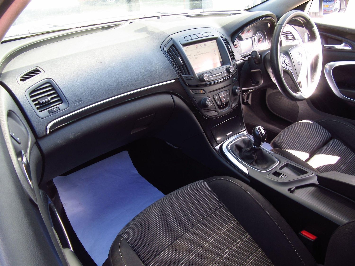 Used Vauxhall Insignia 2015 for sale - 77574988: Photo 7