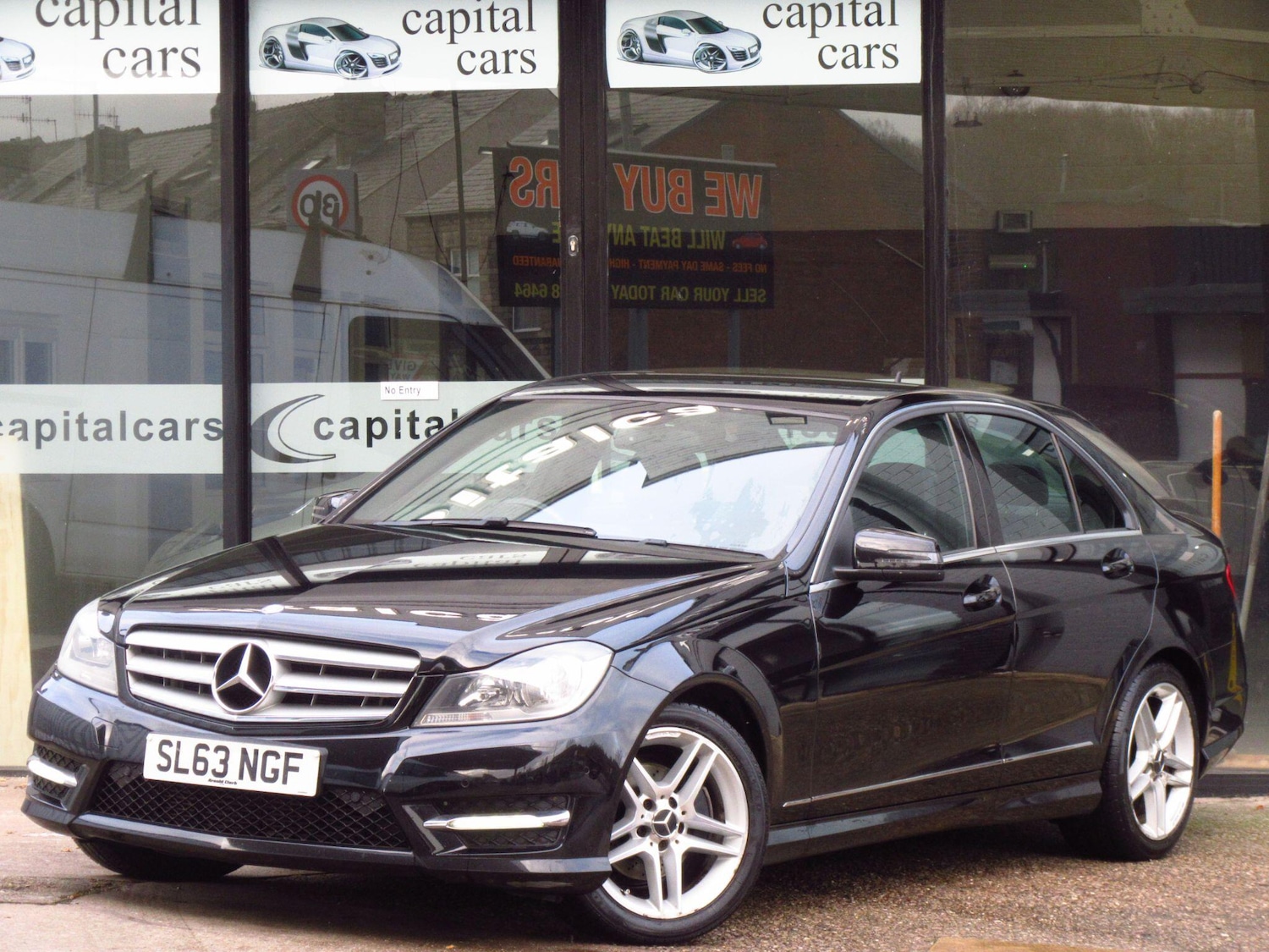 Used Mercedes-Benz C Class 2013 for sale - 77074451: Photo 2
