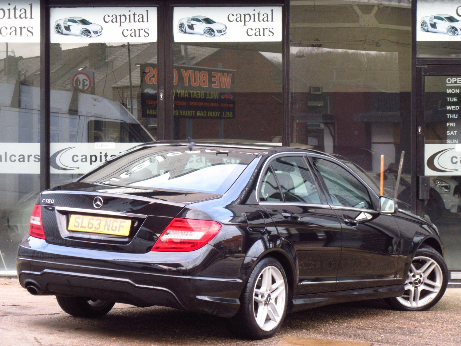 Used Mercedes-Benz C Class 2013 for sale - 77074451: Photo 4