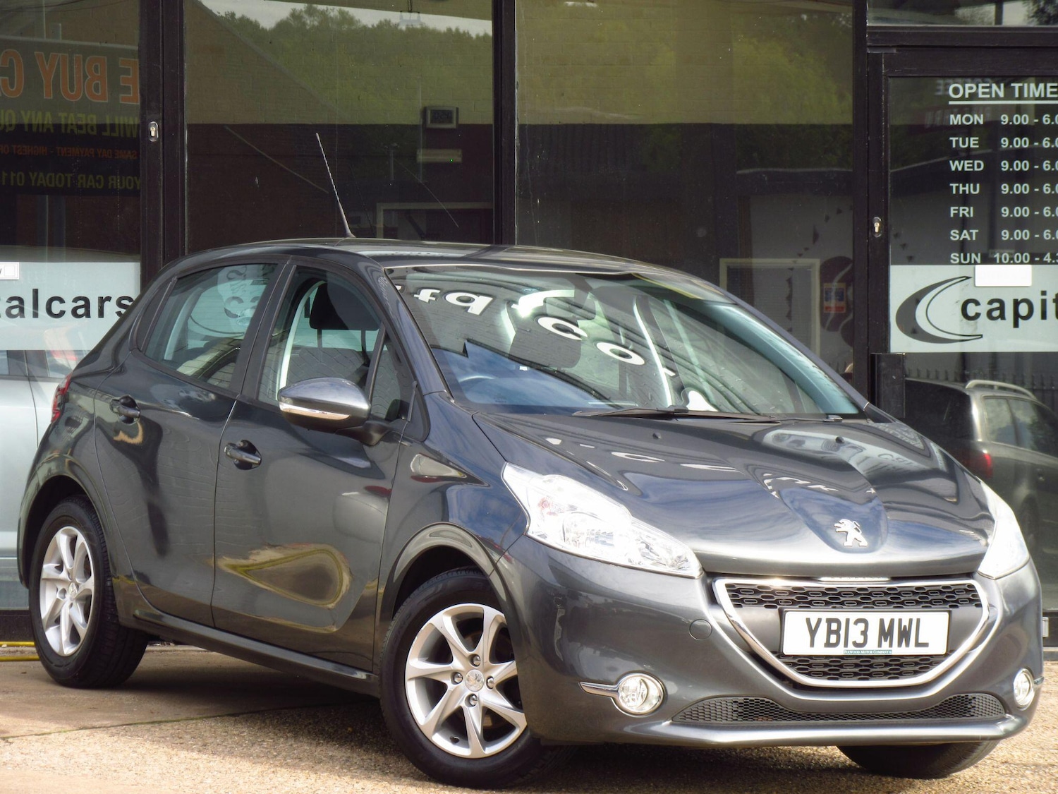 Used Peugeot 208 2013 for sale - 75950018: Photo 2
