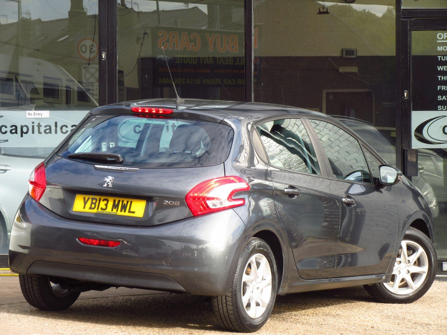 Used Peugeot 208 2013 for sale - 75950018: Photo 3