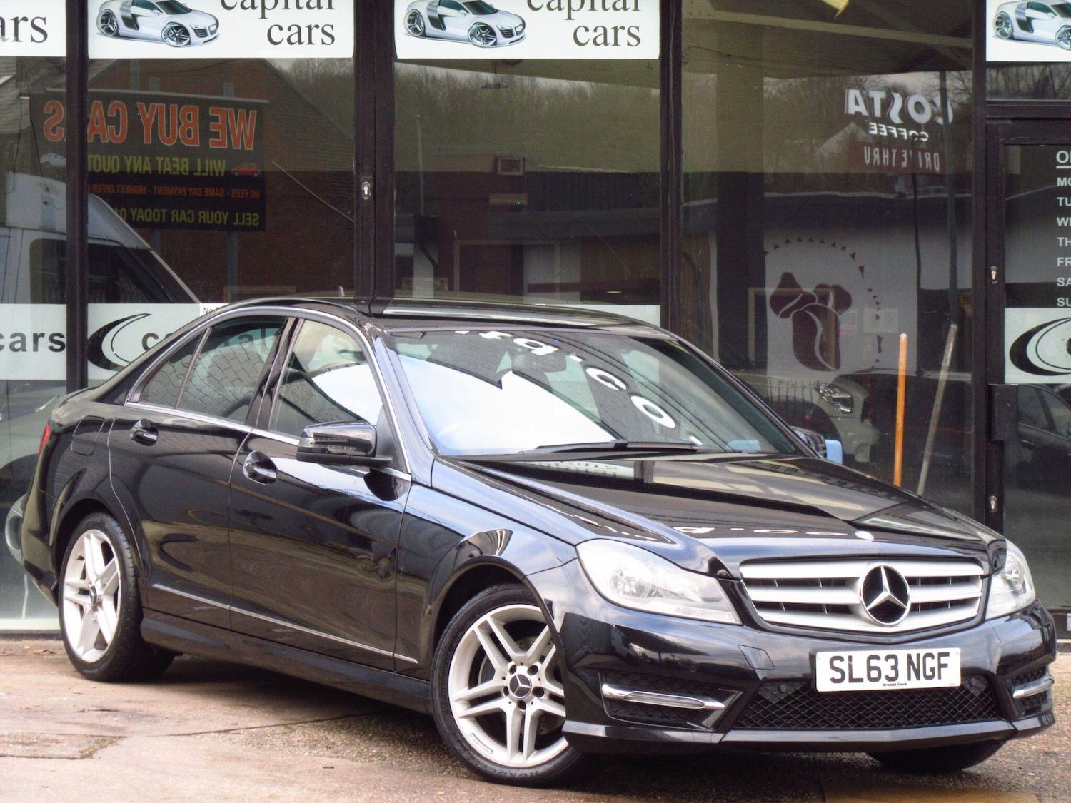 Used Mercedes-Benz C Class 2013 for sale - 77892574: Photo 1