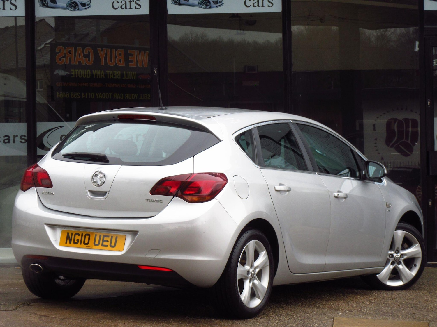 Used Vauxhall Astra 2010 for sale - 77753320: Photo 3