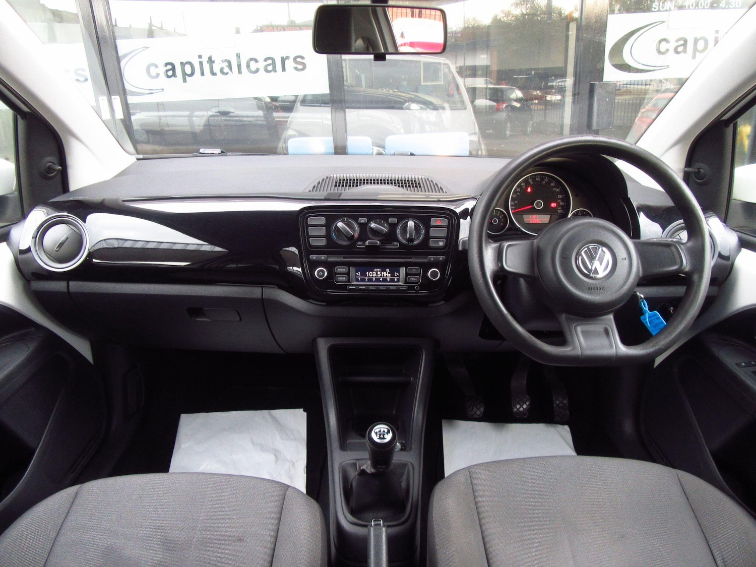 Used Volkswagen up! 2012 for sale - 76381110: Photo 5