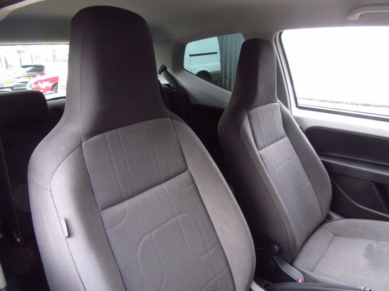 Used Volkswagen up! 2012 for sale - 76381110: Photo 8