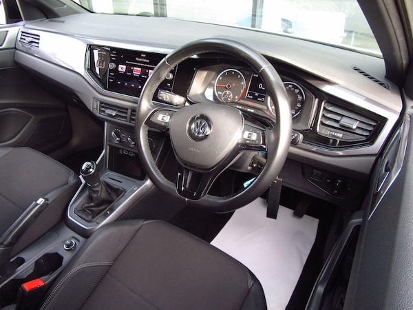 Used Volkswagen Polo 2019 for sale - 76099243: Photo 6