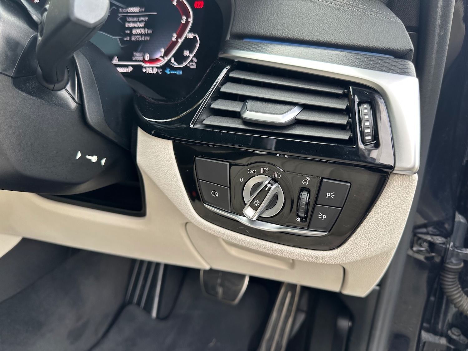 Used BMW 5 Series 2021 for sale - 76450489: Photo 21