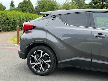 Used Toyota C-HR 2019 for sale - 78950299: Photo