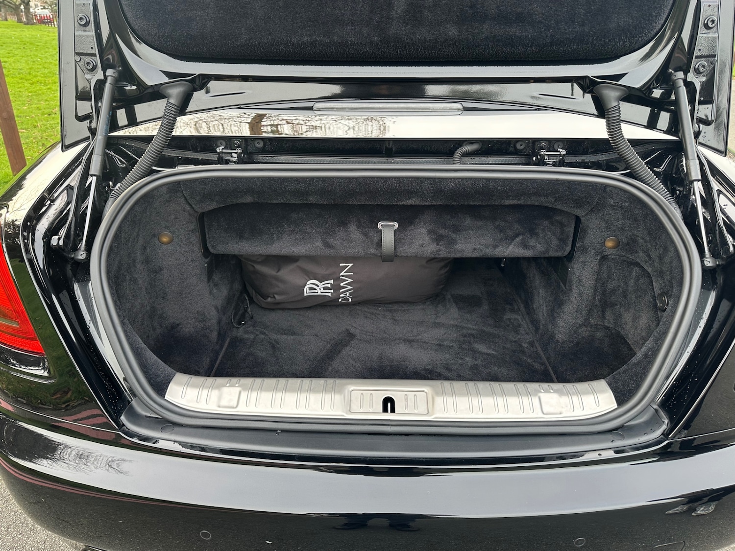 Used Rolls-Royce Silver Dawn 2019 for sale - 77606787: Photo 24