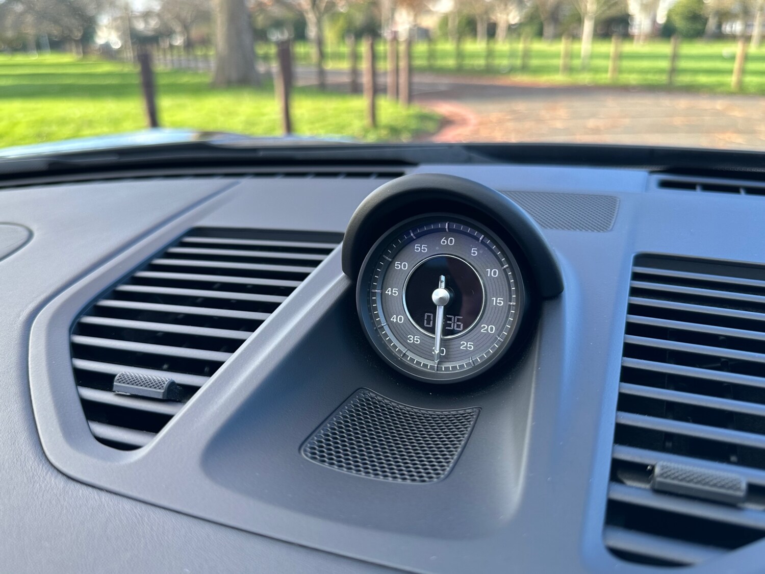 Used Porsche 911 2022 for sale - 76735008: Photo 46