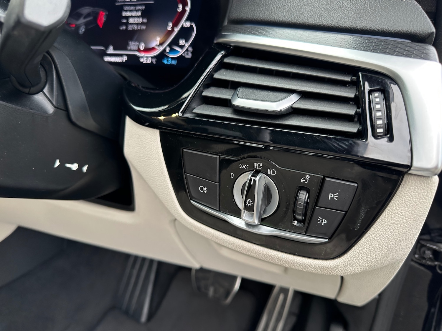 Used BMW 5 Series 2022 for sale - 76602753: Photo 21