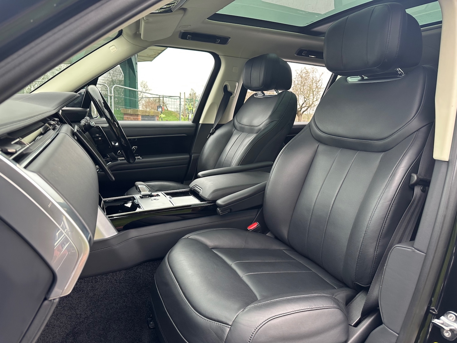 Used Land Rover Range Rover 2023 for sale - 77603454: Photo 11