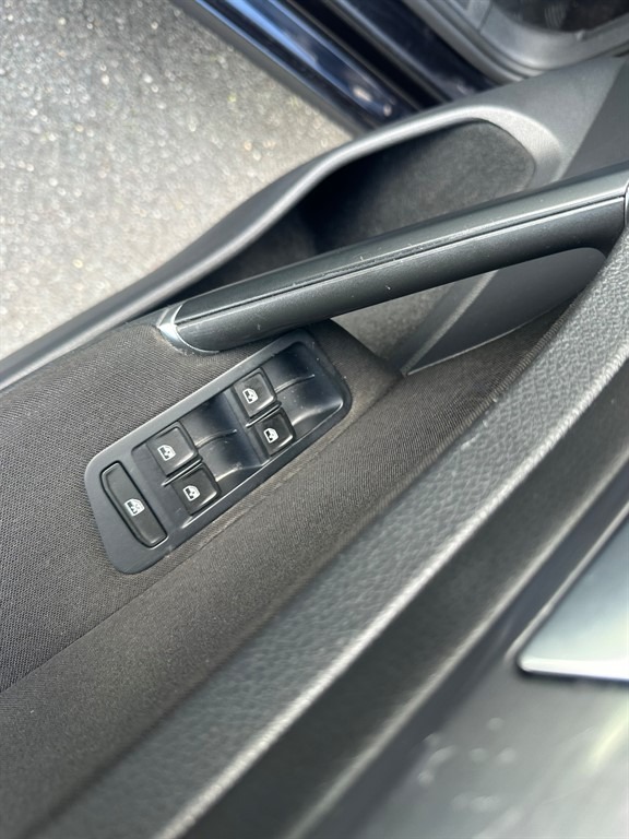 Used Volkswagen Golf 2017 for sale - 77012338: Photo 15