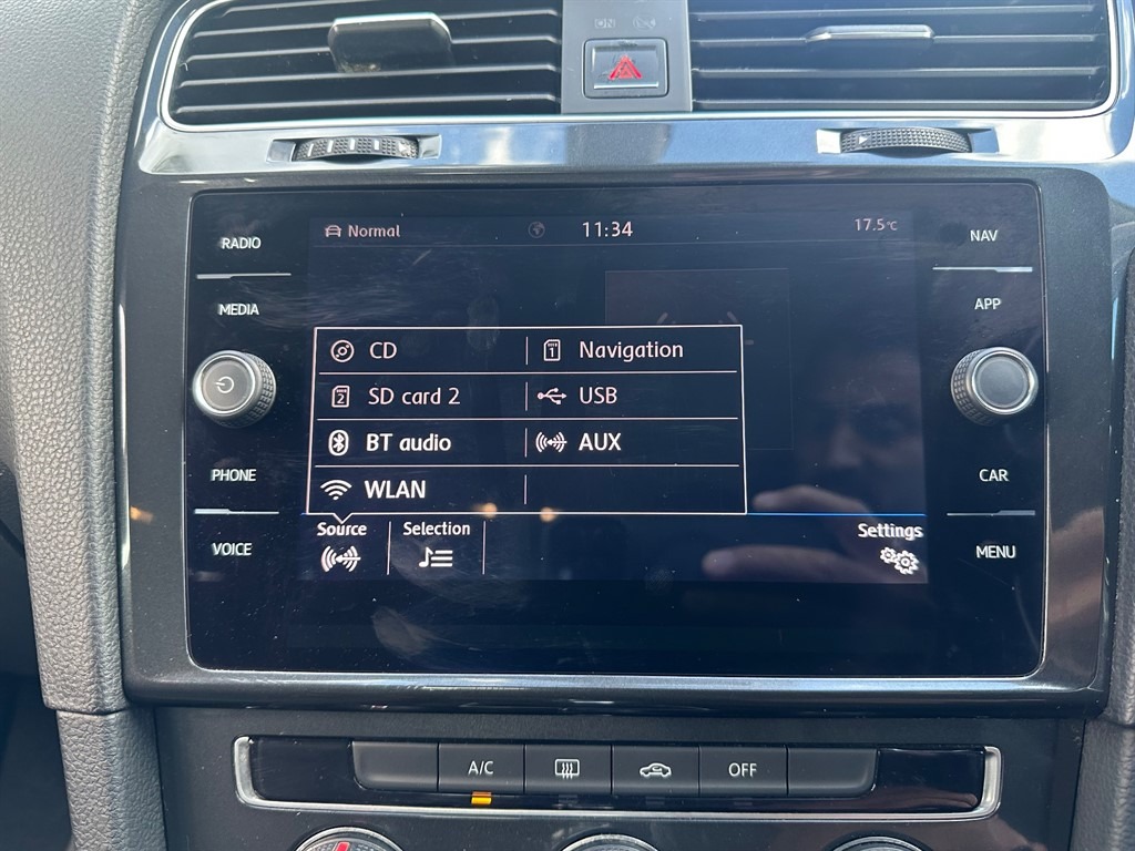 Used Volkswagen Golf 2017 for sale - 77012338: Photo 25