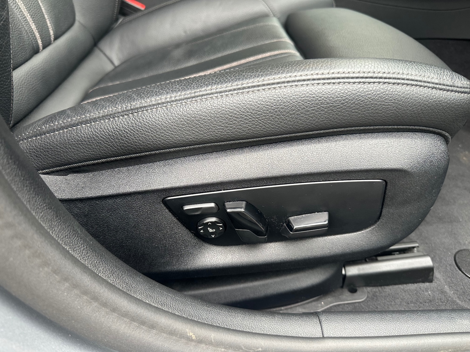 Used BMW 5 Series 2023 for sale - 76319355: Photo 17