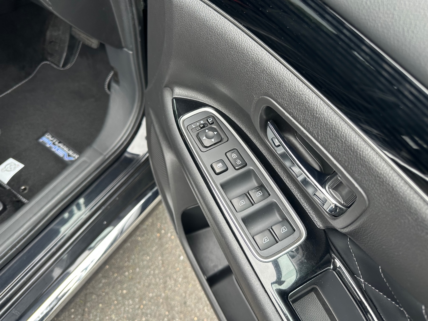 Used Mitsubishi Outlander 2019 for sale - 76195900: Photo 20