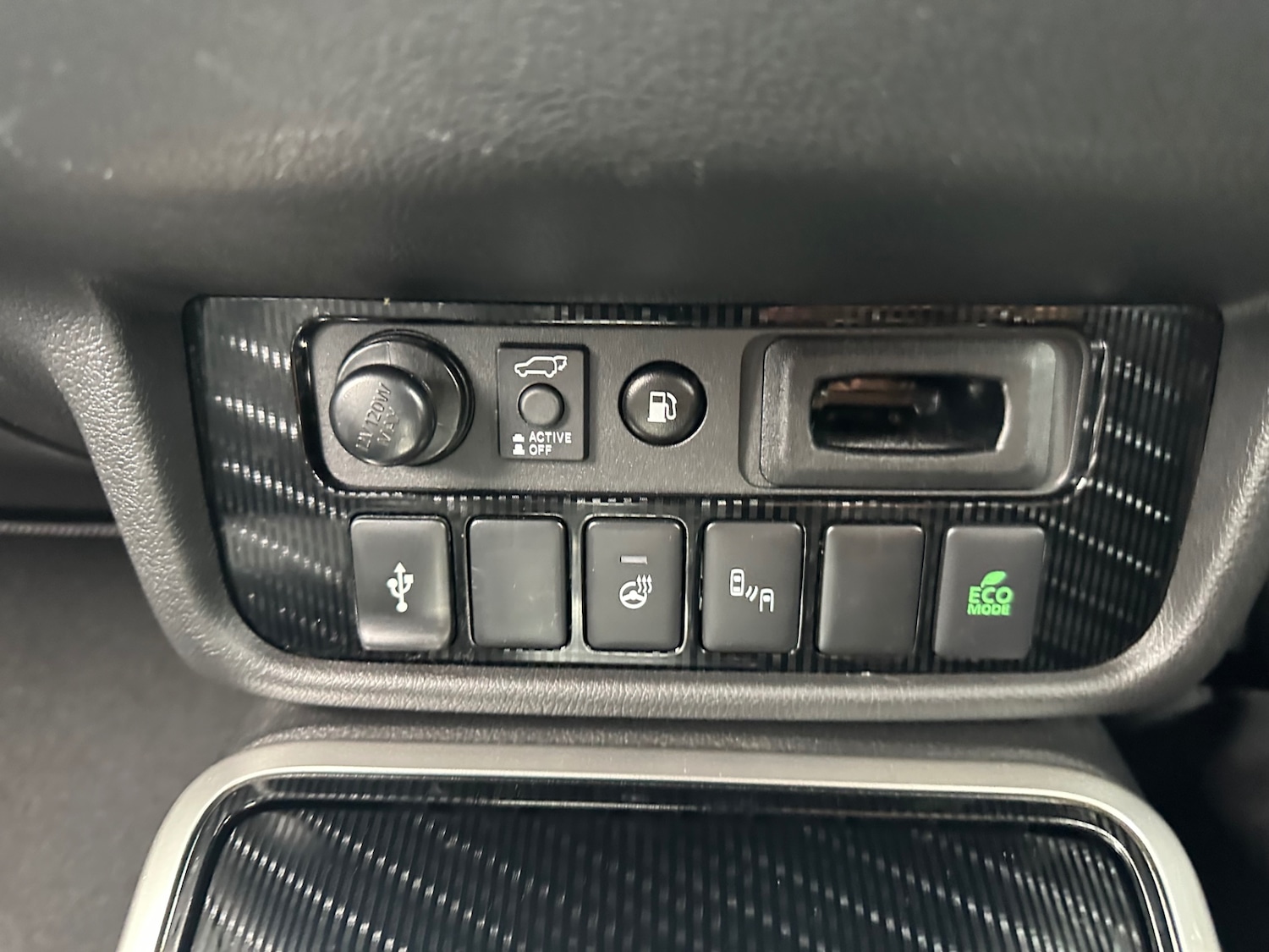 Used Mitsubishi Outlander 2019 for sale - 76195900: Photo 27