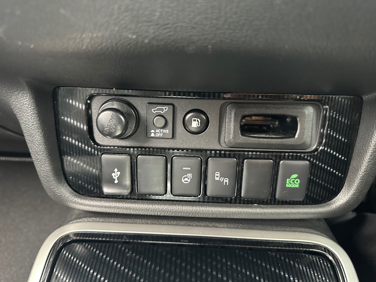 Used Mitsubishi Outlander 2019 for sale - 76195900: Photo 28