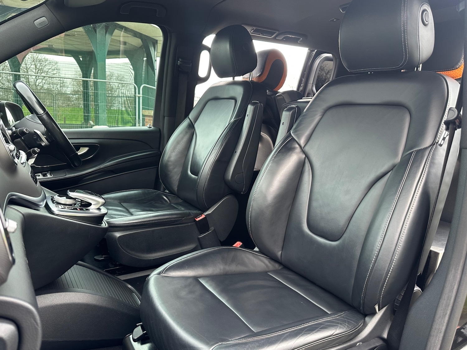 Used Mercedes-Benz V-Class 2017 for sale - 77435271: Photo 11