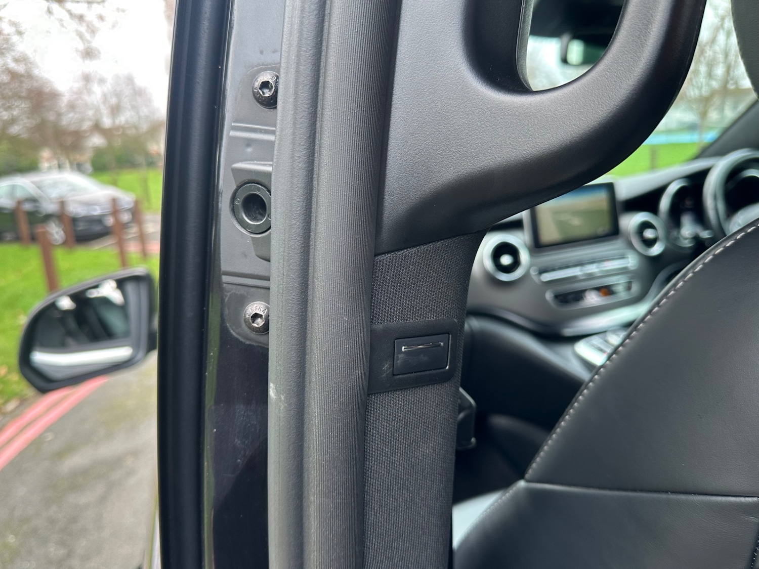 Used Mercedes-Benz V-Class 2017 for sale - 77435271: Photo 18