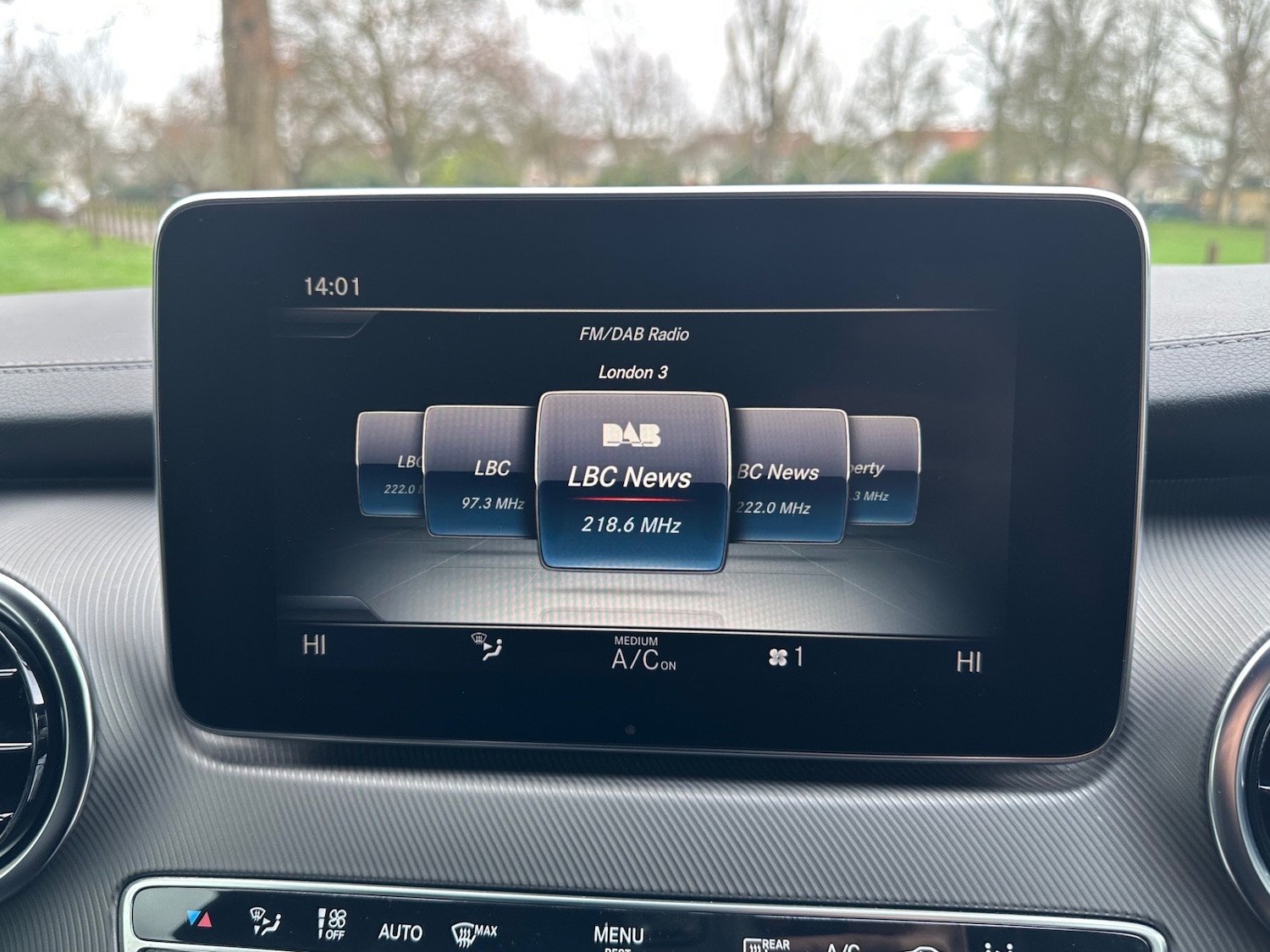 Used Mercedes-Benz V-Class 2017 for sale - 77435271: Photo 26