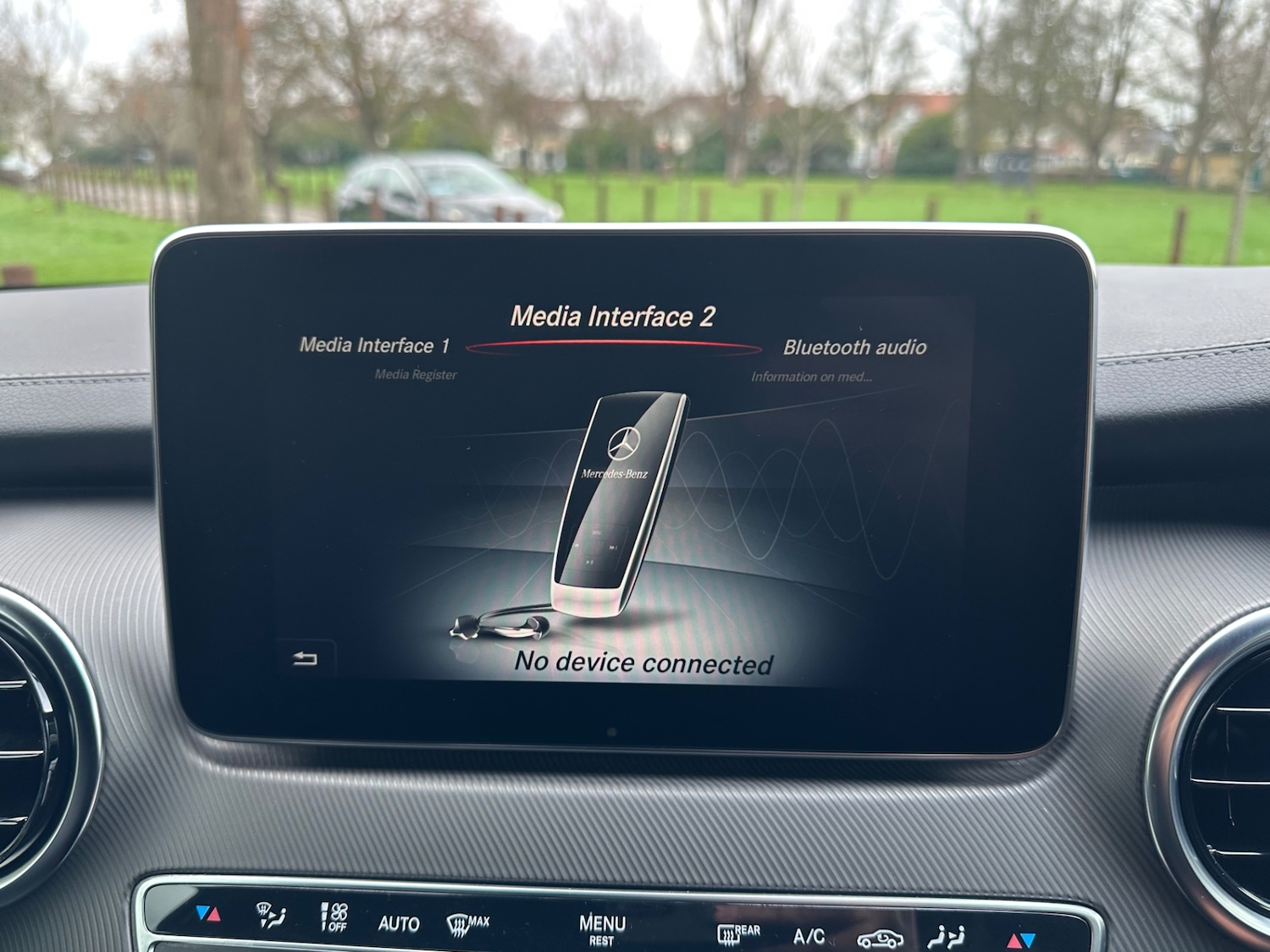 Used Mercedes-Benz V-Class 2017 for sale - 77435271: Photo 30