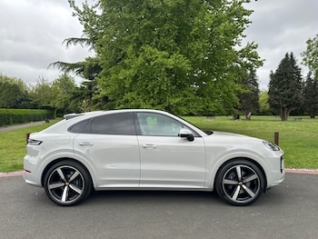 Used Porsche Cayenne 2023 for sale - 78267040: Photo