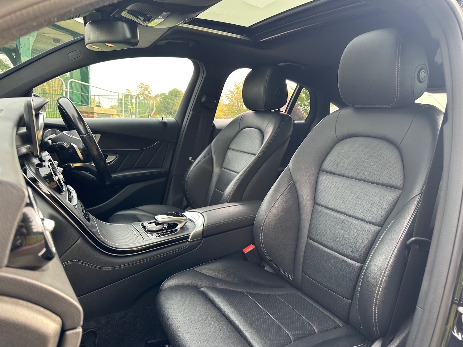 Used Mercedes-Benz GLC 2017 for sale - 76045592: Photo 11