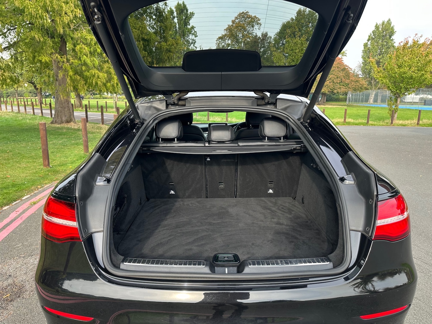 Used Mercedes-Benz GLC 2017 for sale - 76045592: Photo 17