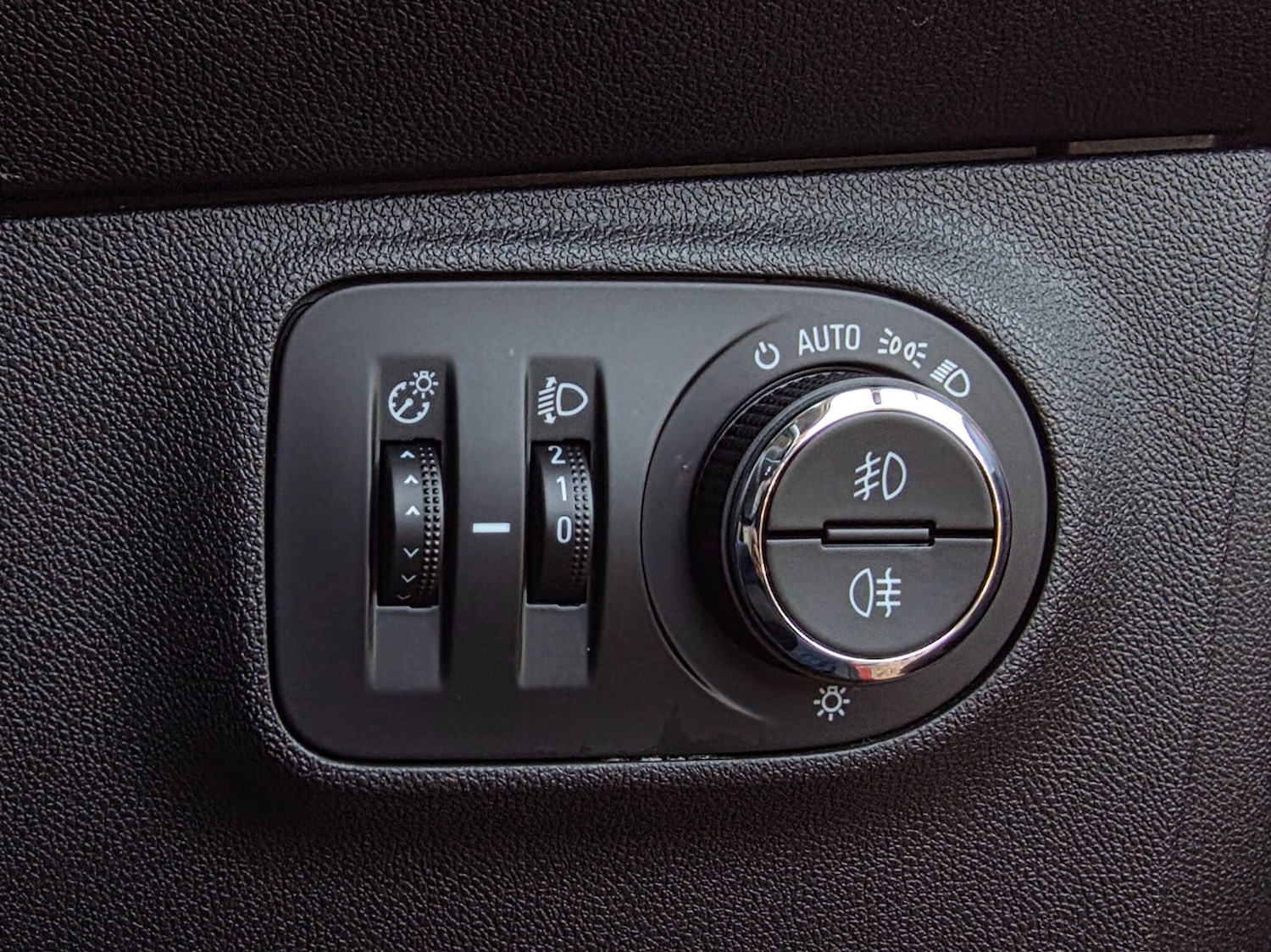 Used Vauxhall Corsa for sale - 76989618: Photo 16