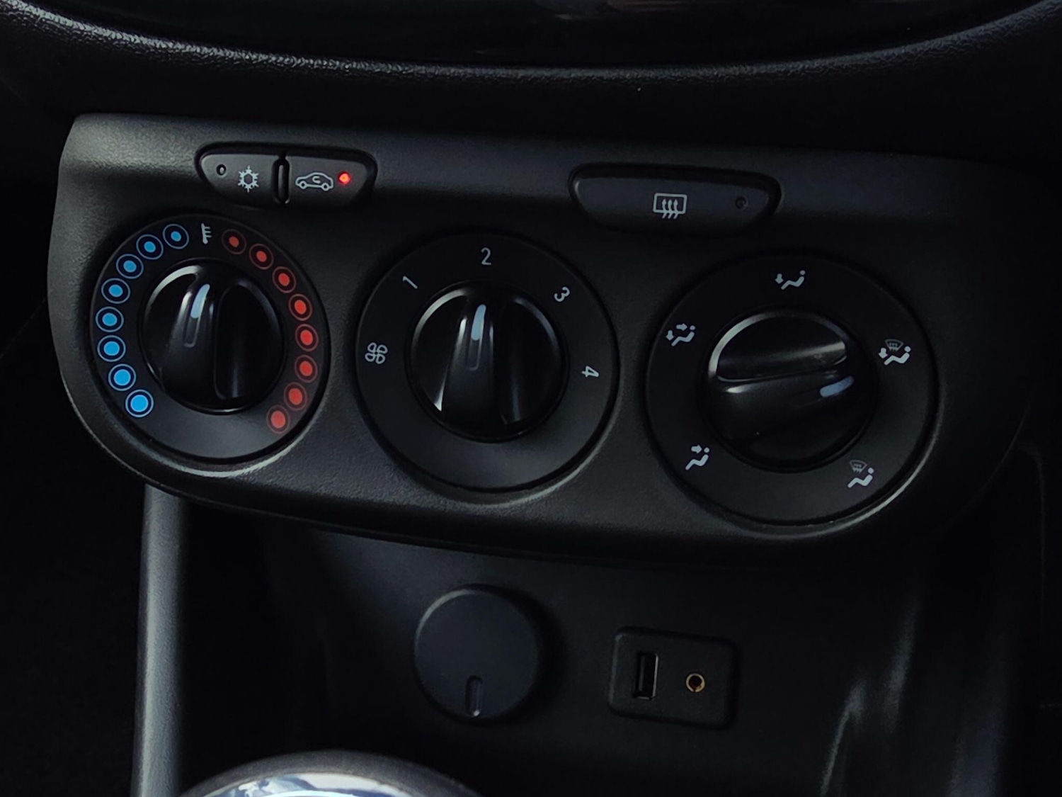 Used Vauxhall Corsa for sale - 76989618: Photo 20