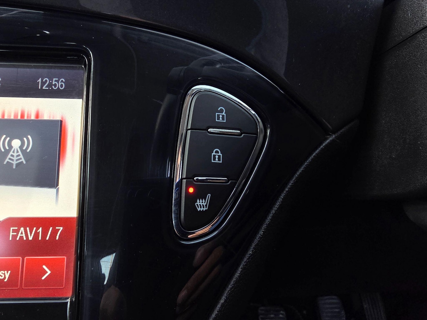 Used Vauxhall Corsa for sale - 76989618: Photo 21