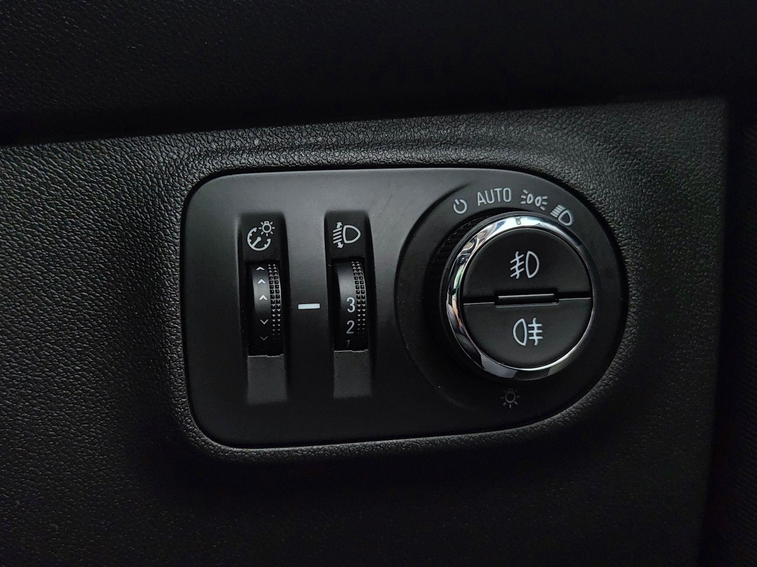 Used Vauxhall Corsa 2017 for sale - 76753357: Photo 21