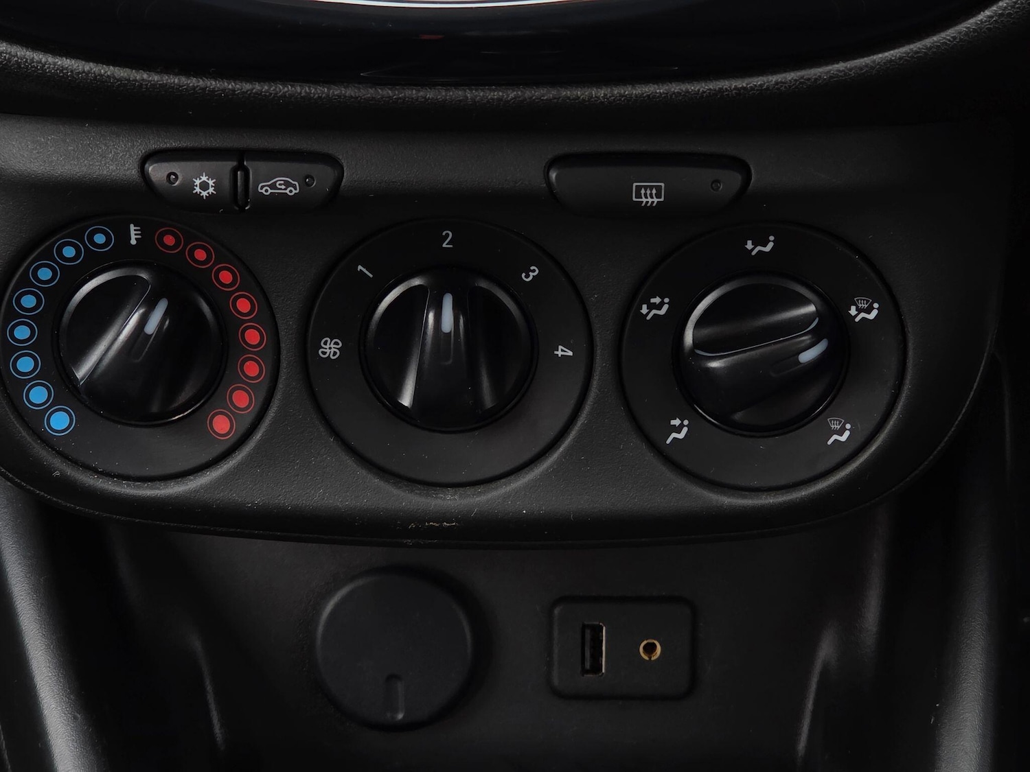 Used Vauxhall Corsa 2016 for sale - 78062756: Photo 22